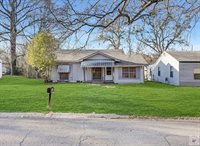 733 Arizona, Wake Village, TX 75501