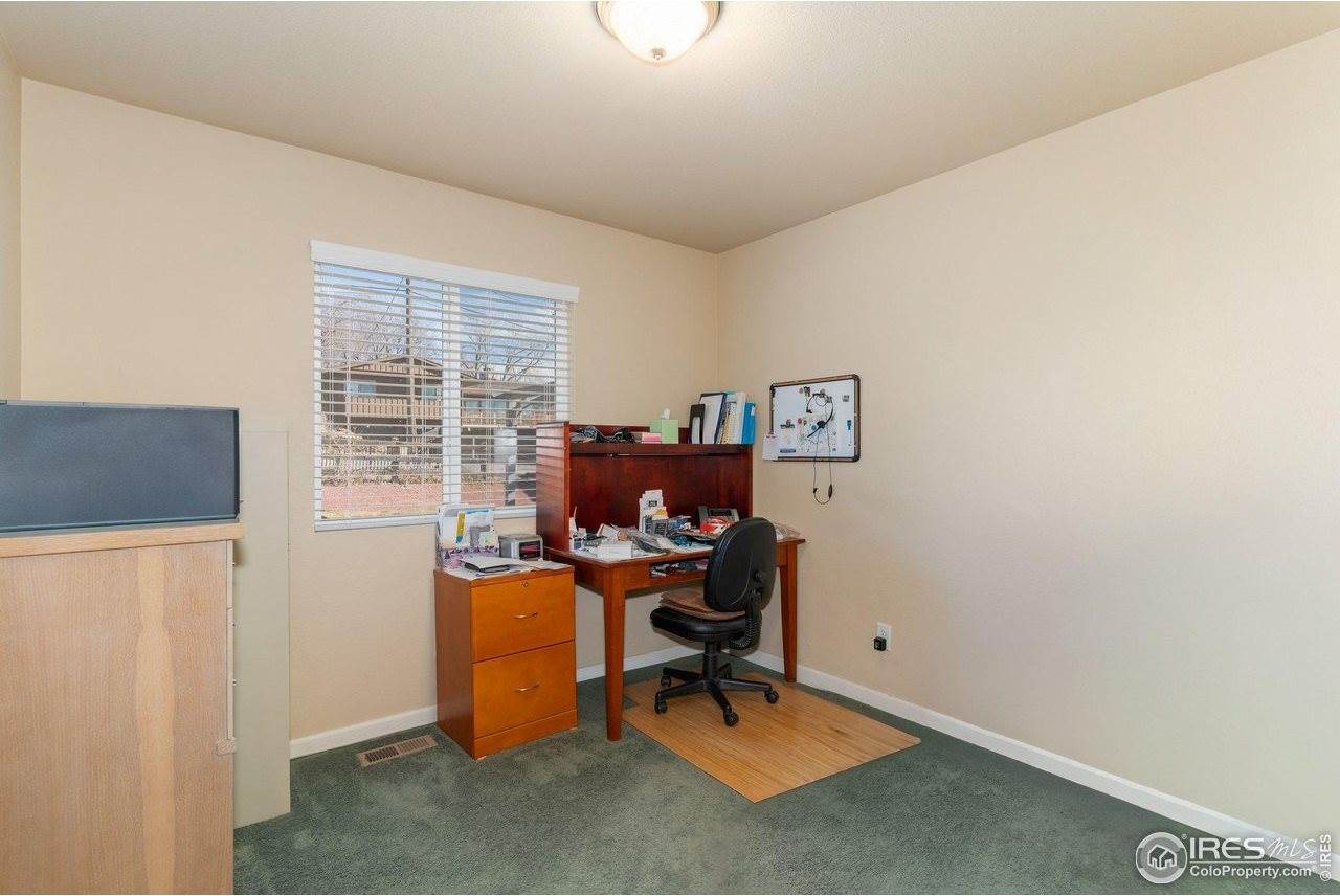 2268 Sopris Cir, Loveland, CO 80537