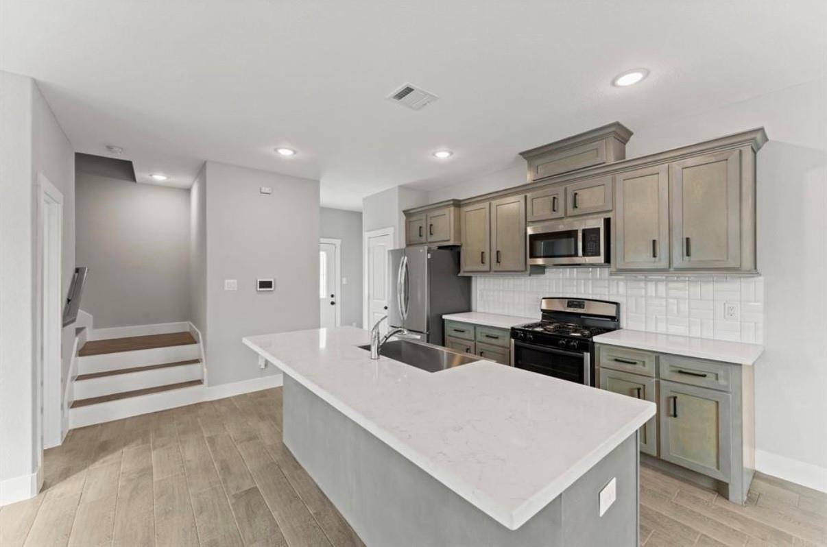 5140 Mallow Street, Houston, TX 77033