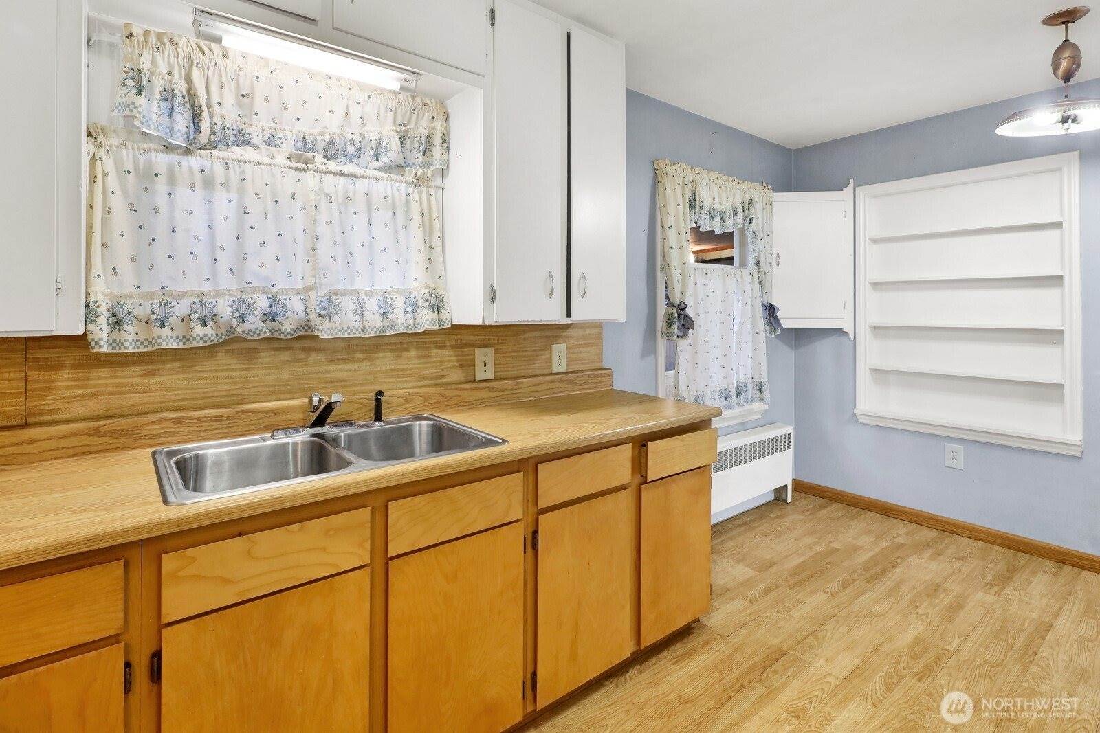 2827 Elm Street, Bellingham, WA 98225