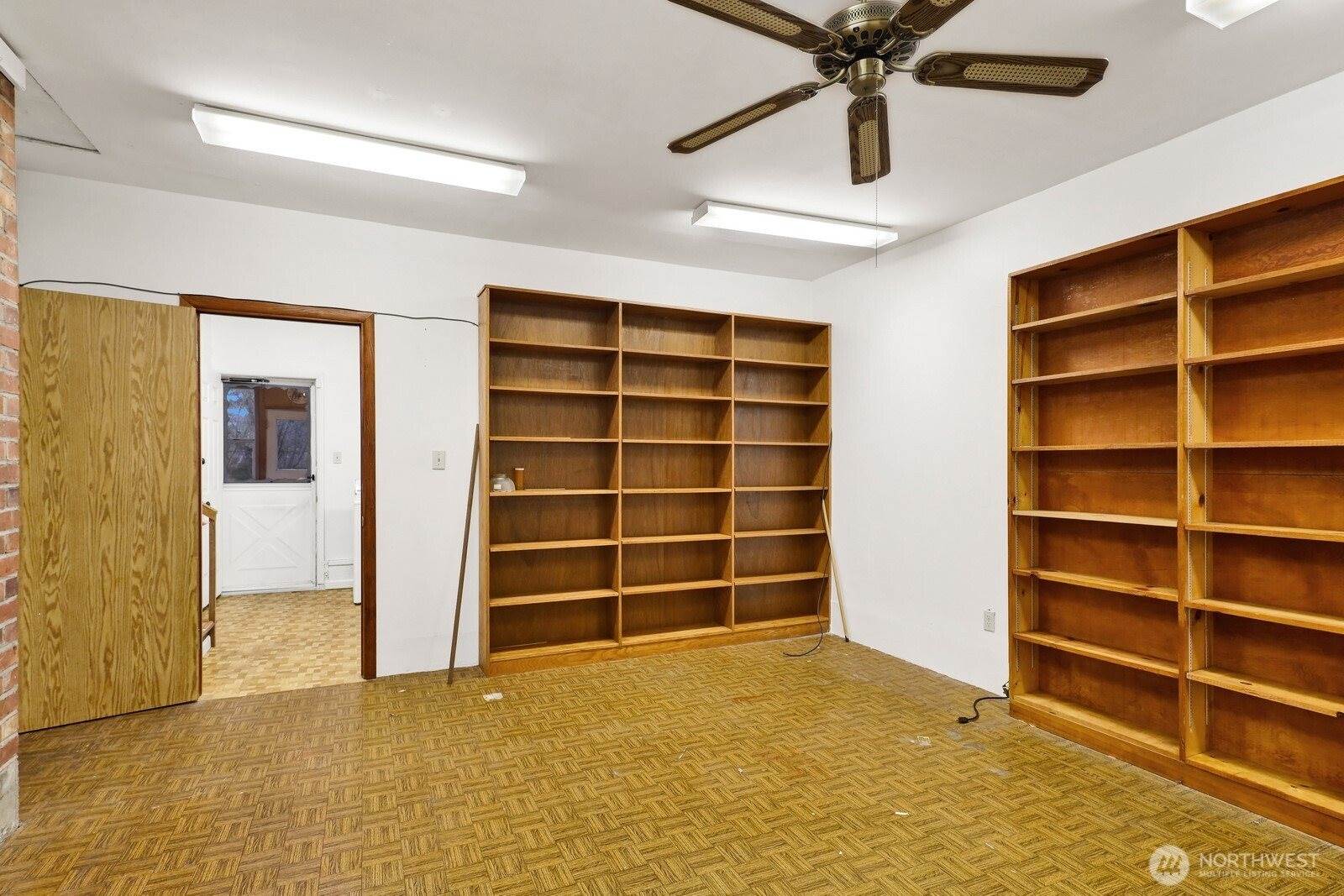 2827 Elm Street, Bellingham, WA 98225