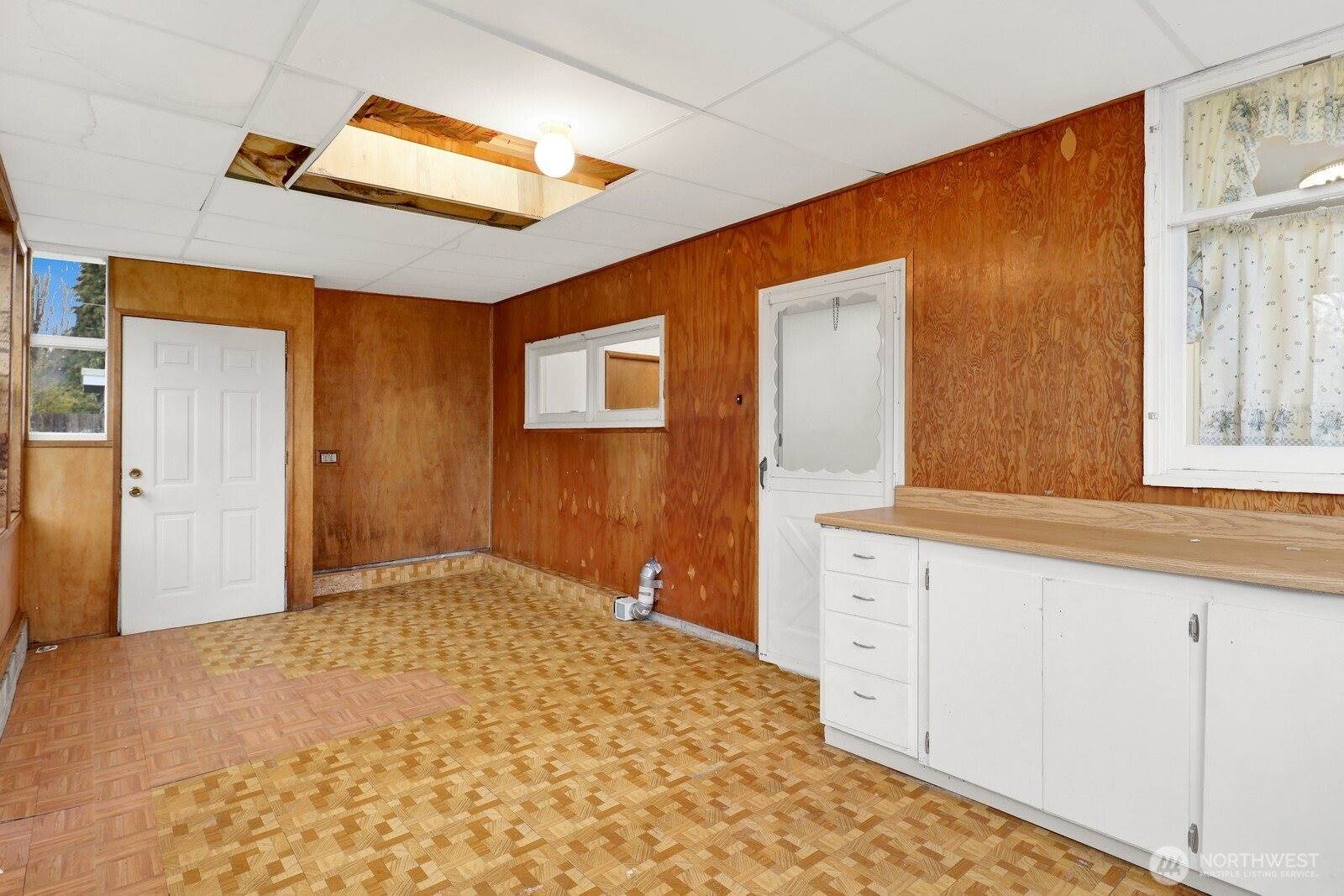 2827 Elm Street, Bellingham, WA 98225