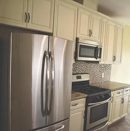 2712 T St, Sacramento, CA 95816