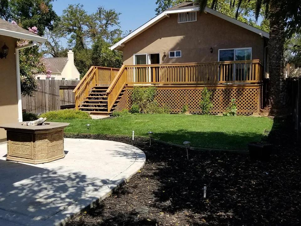 2712 T St, Sacramento, CA 95816