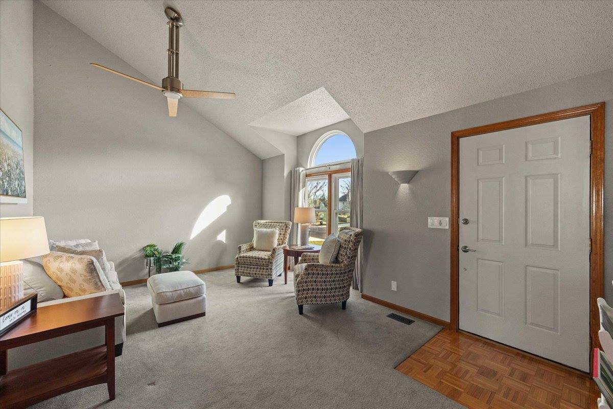 15778 Horton St, Overland Park, KS 66223