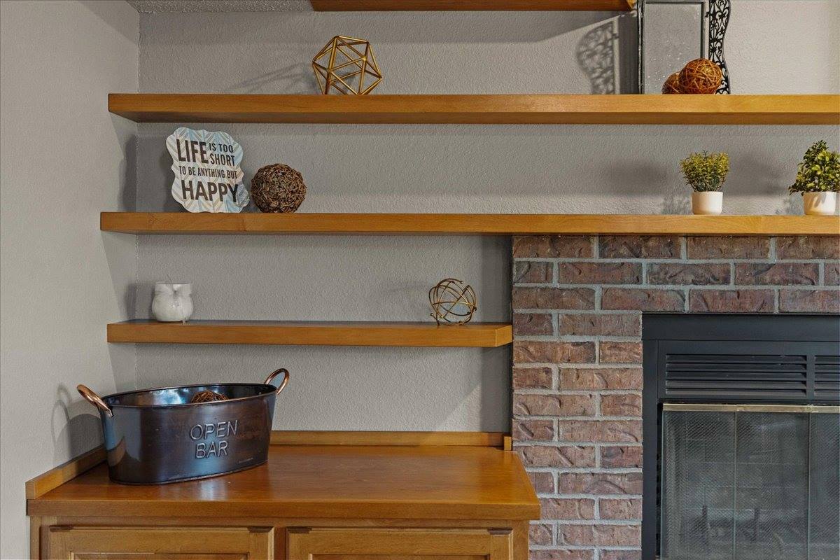 15778 Horton St, Overland Park, KS 66223