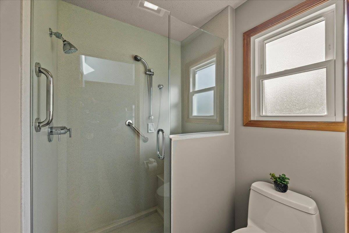 15778 Horton St, Overland Park, KS 66223