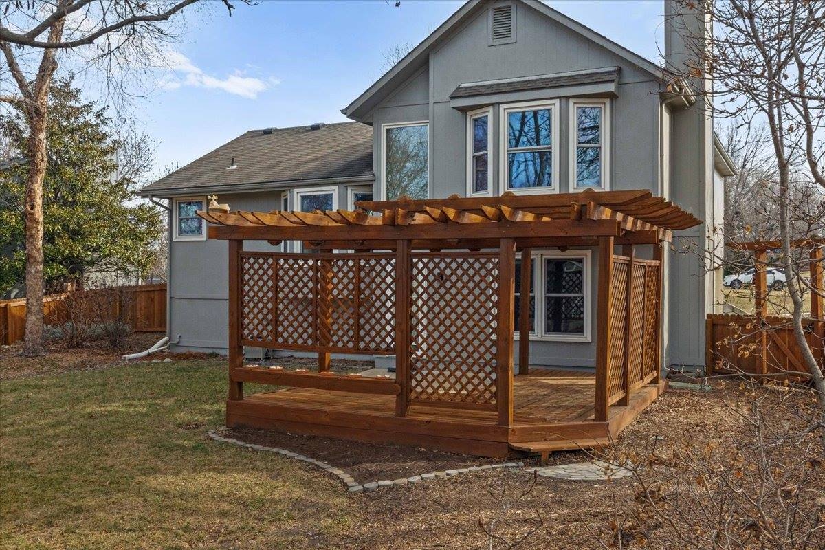 15778 Horton St, Overland Park, KS 66223