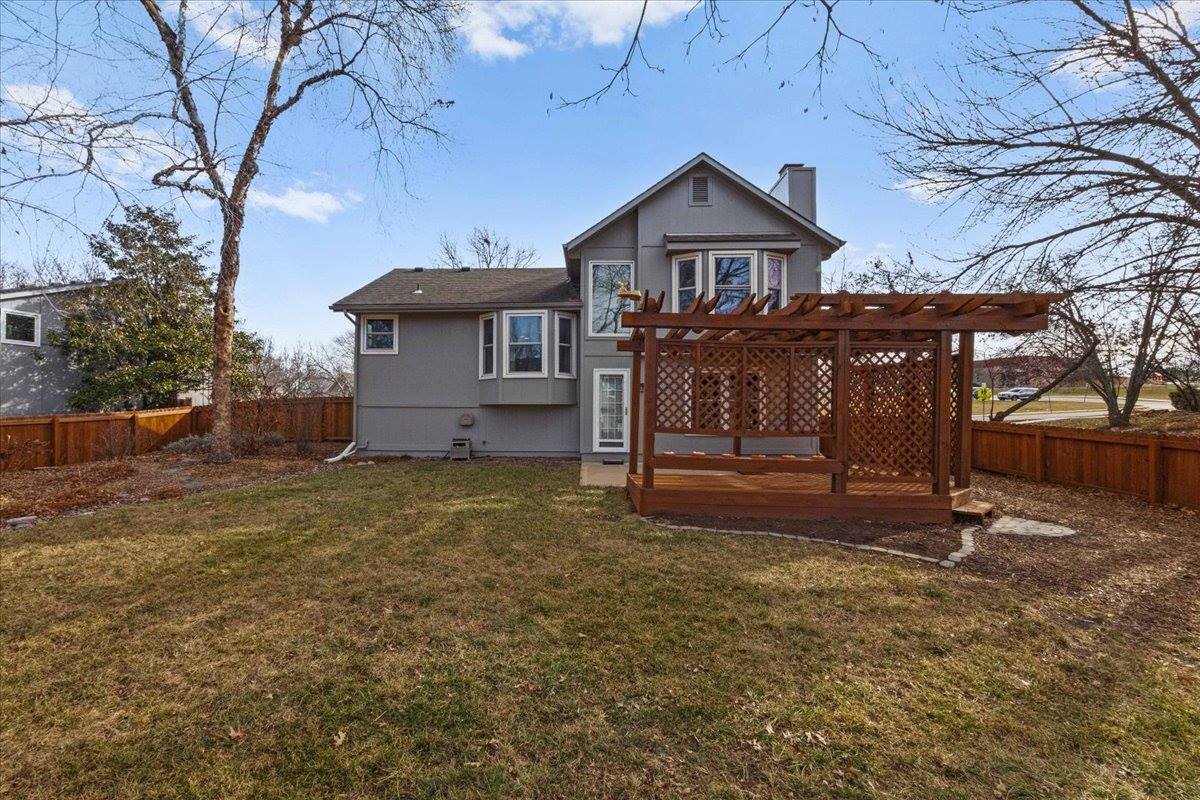 15778 Horton St, Overland Park, KS 66223