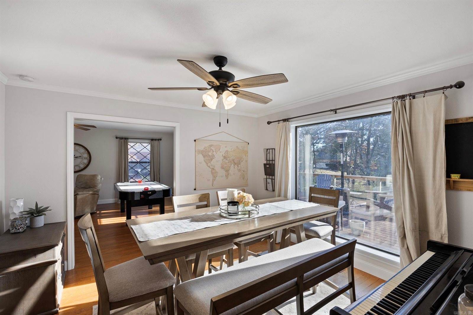 1424 N Lands End Pt, Russellville, AR 72802