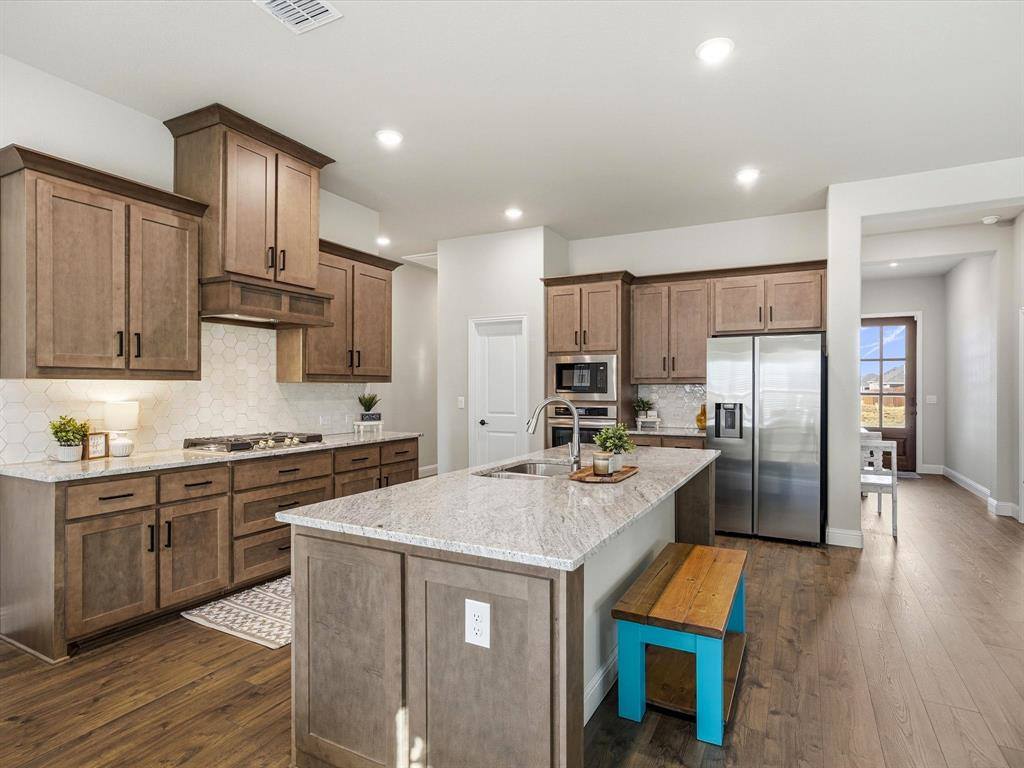 224 Comanche Trail, Alvarado, TX 76009