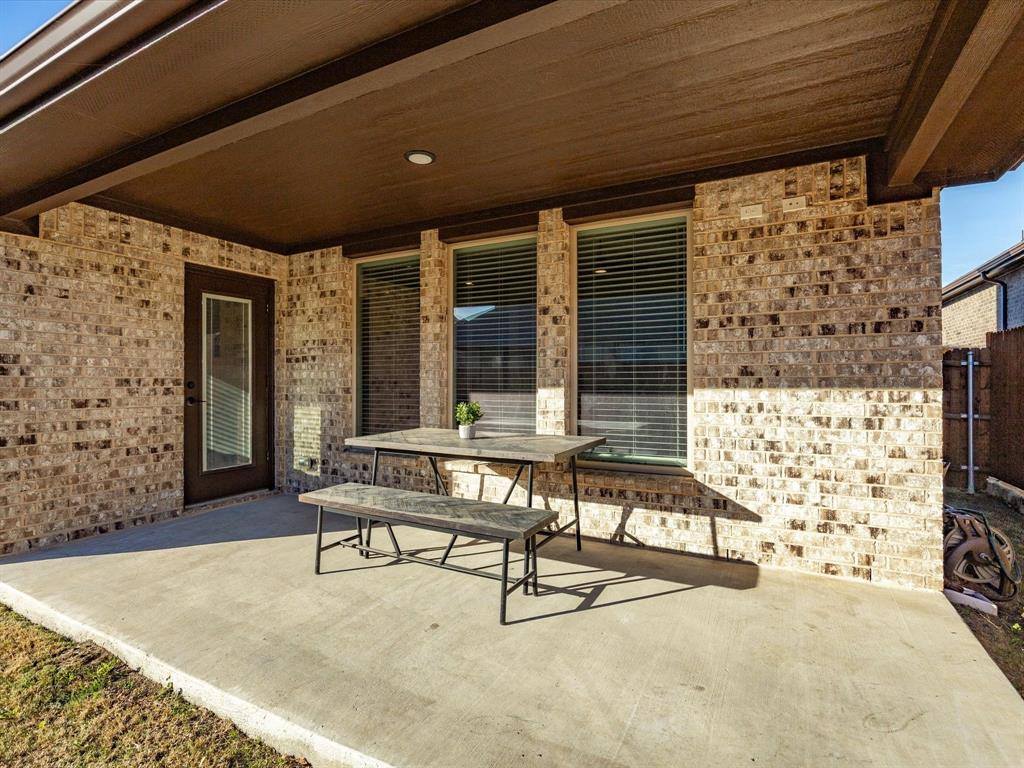 224 Comanche Trail, Alvarado, TX 76009