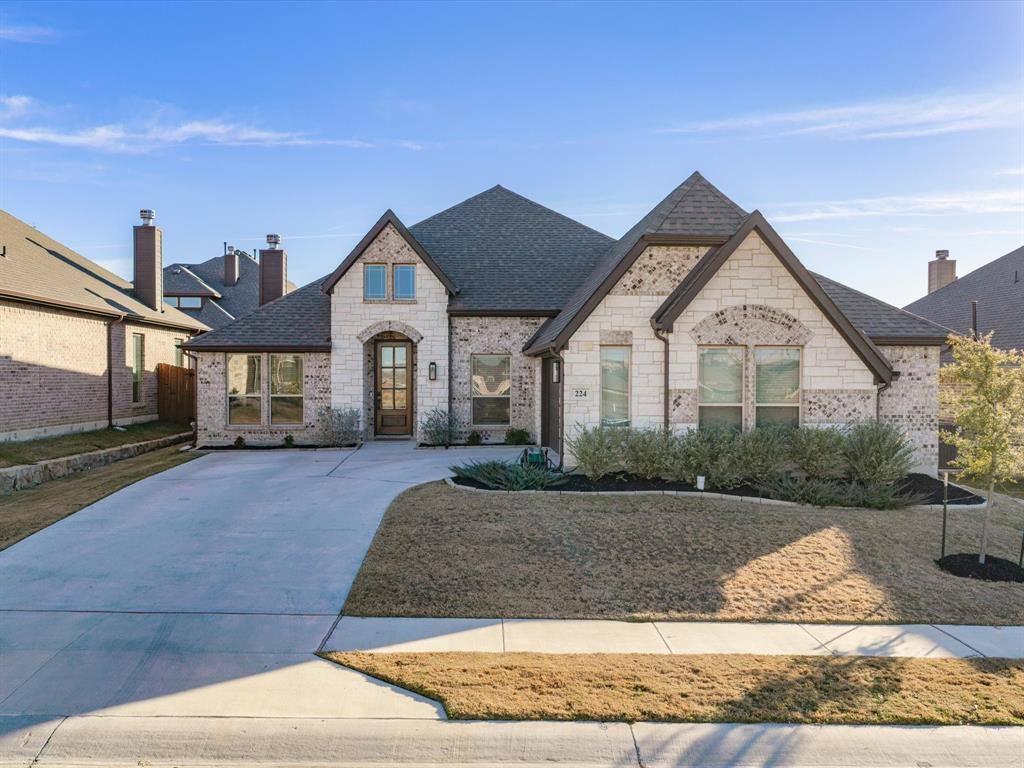 224 Comanche Trail, Alvarado, TX 76009