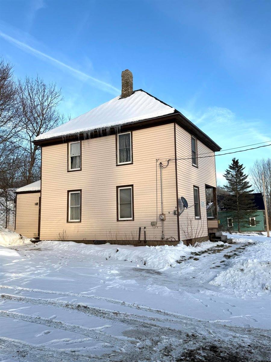 27 School Street, Guilford, ME 04443