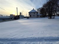 27 School Street, Guilford, ME 04443