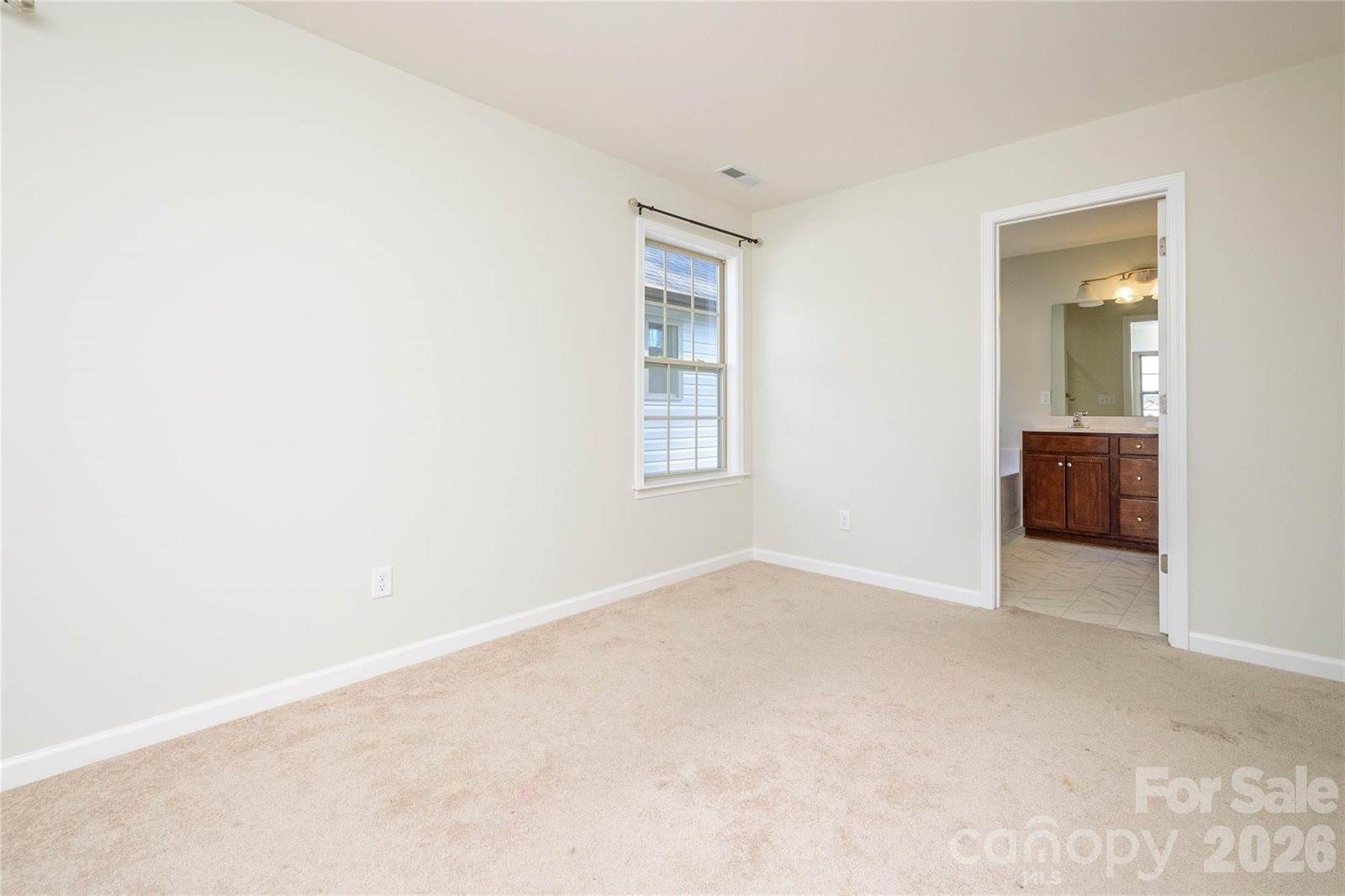 35 Greenly Lane, Fletcher, NC 28732