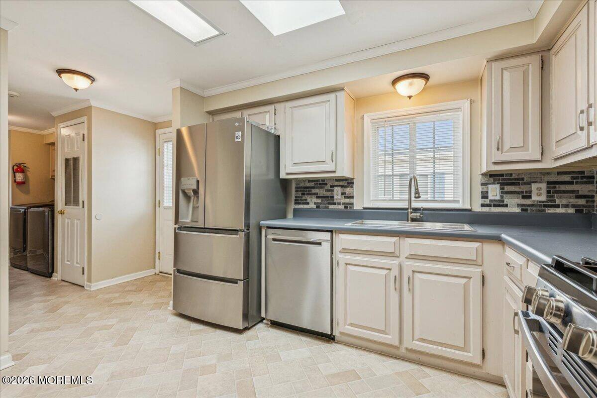 602 Walden Way, Whiting, NJ 08759