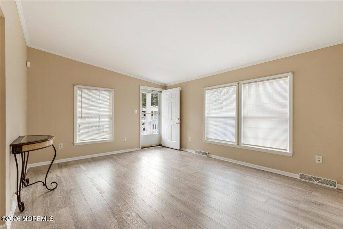 602 Walden Way, Whiting, NJ 08759