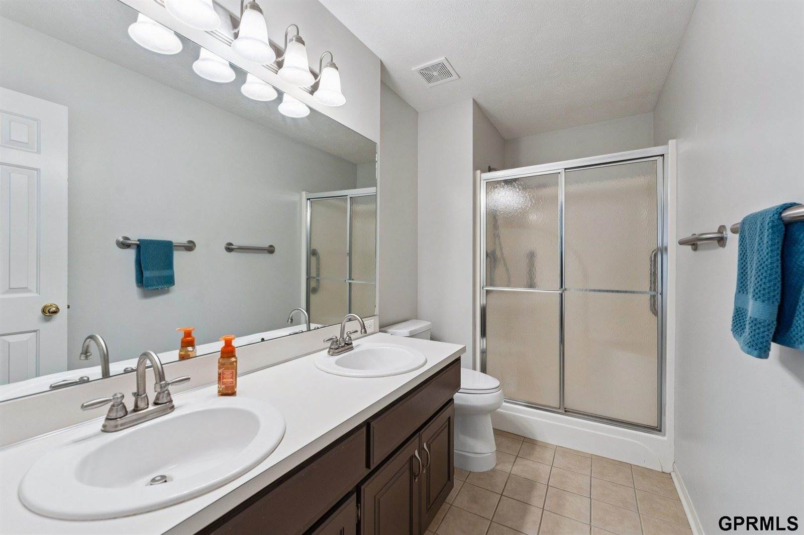 2504 North 154Th Avenue, Omaha, NE 68116