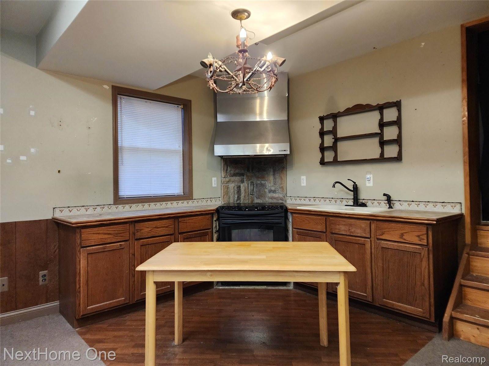 627 East Washington Street, HowellCity_Livingston, MI 48843