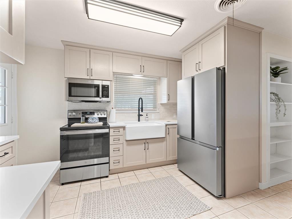 510 Overlook Drive, Midlothian, TX 76065