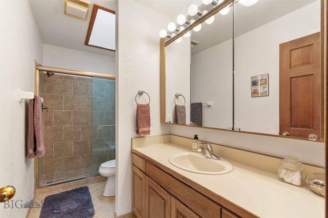 4 Solar Mountain Road, Gardiner, MT 59030