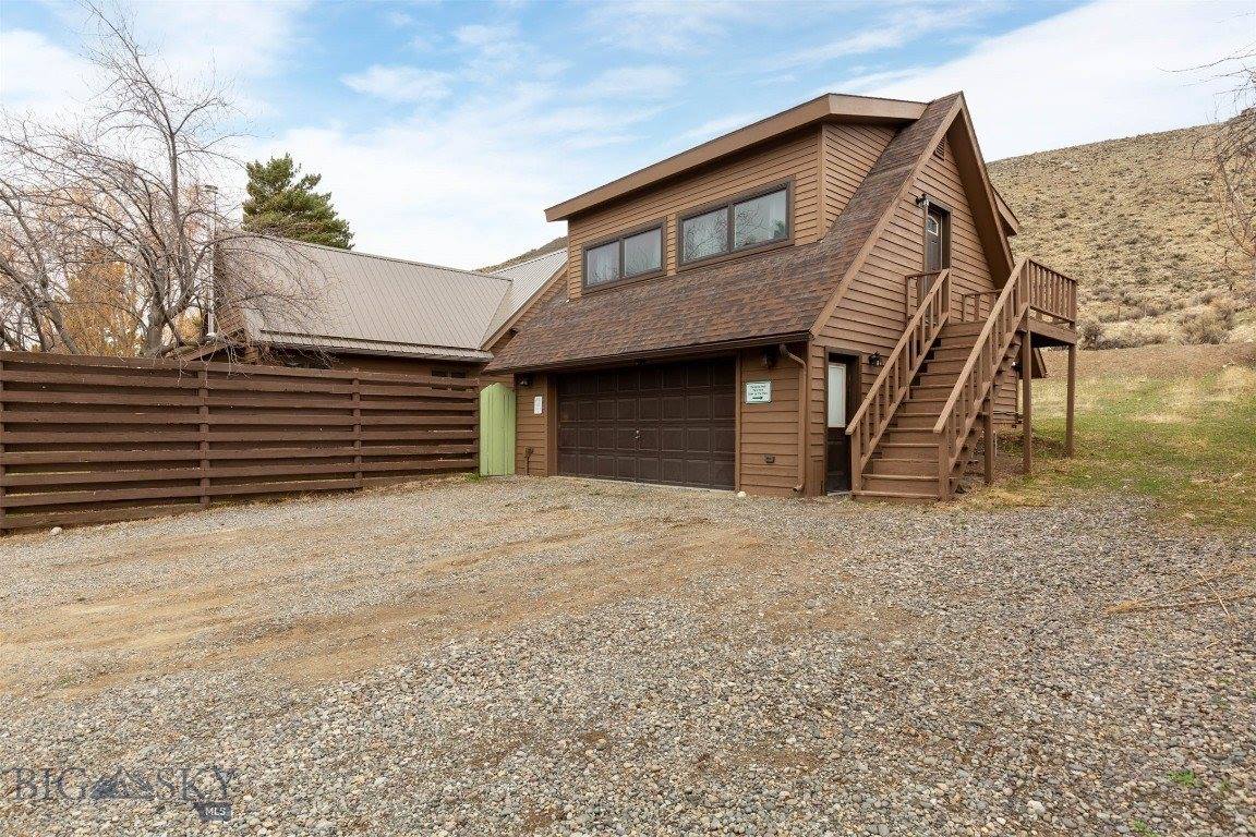4 Solar Mountain Road, Gardiner, MT 59030