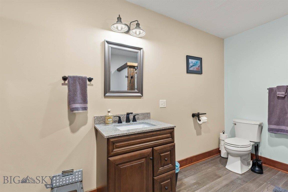 4 Solar Mountain Road, Gardiner, MT 59030