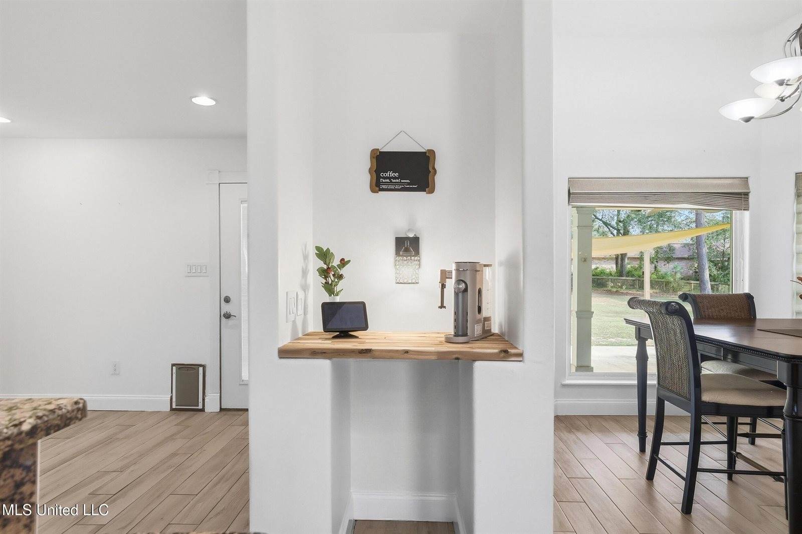 6800 Riviera Drive, Biloxi, MS 39532