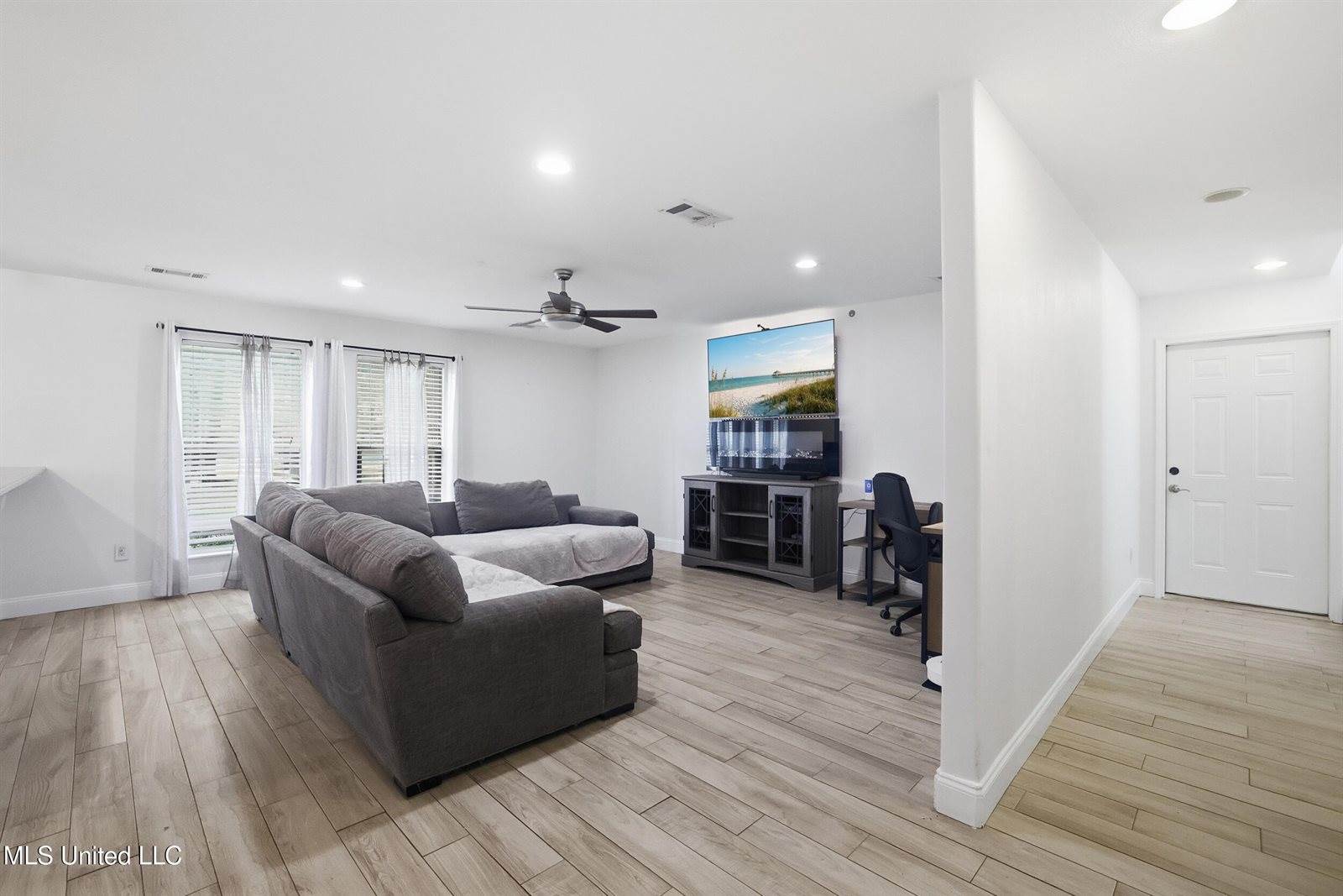 6800 Riviera Drive, Biloxi, MS 39532