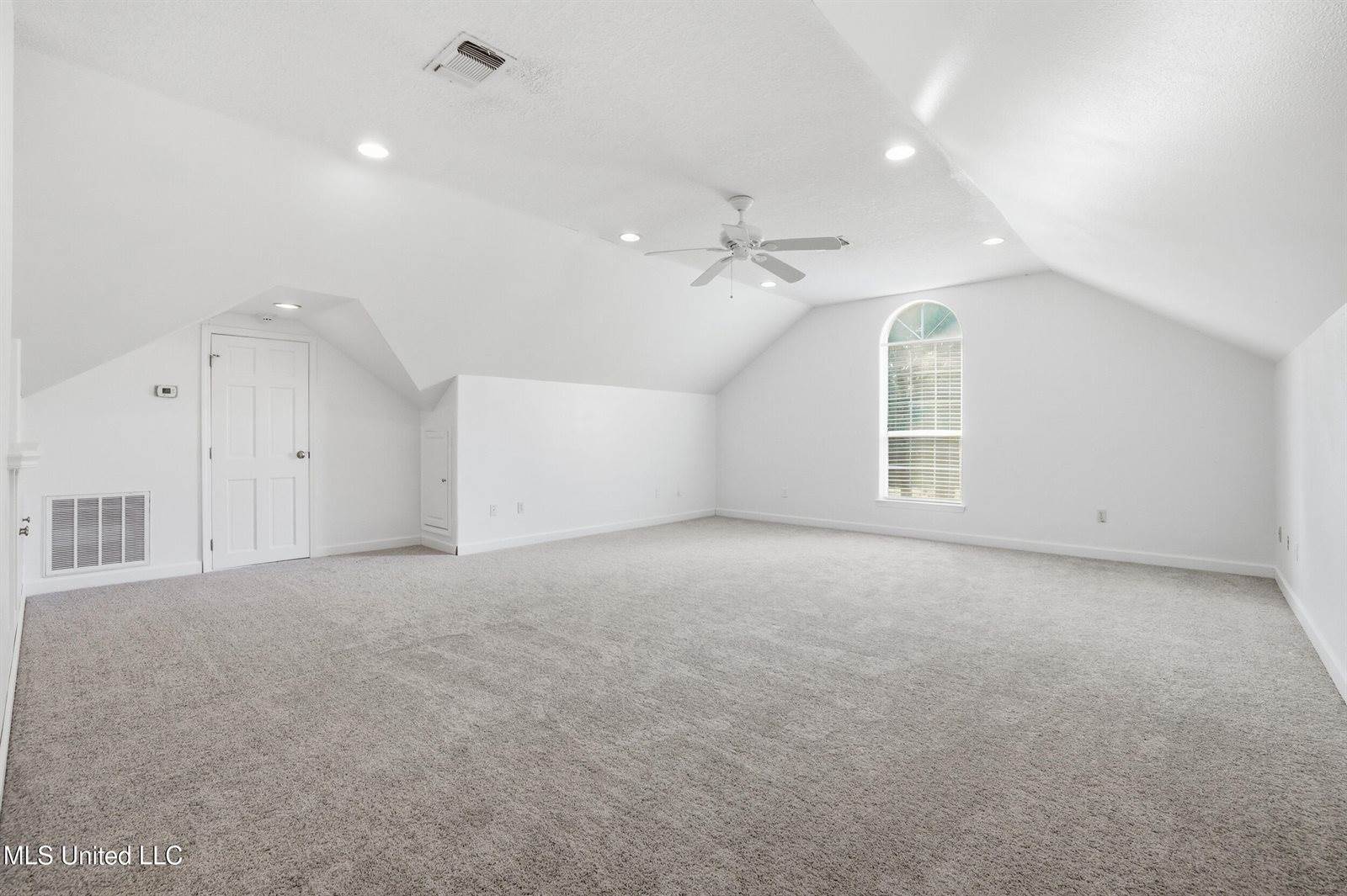 6800 Riviera Drive, Biloxi, MS 39532