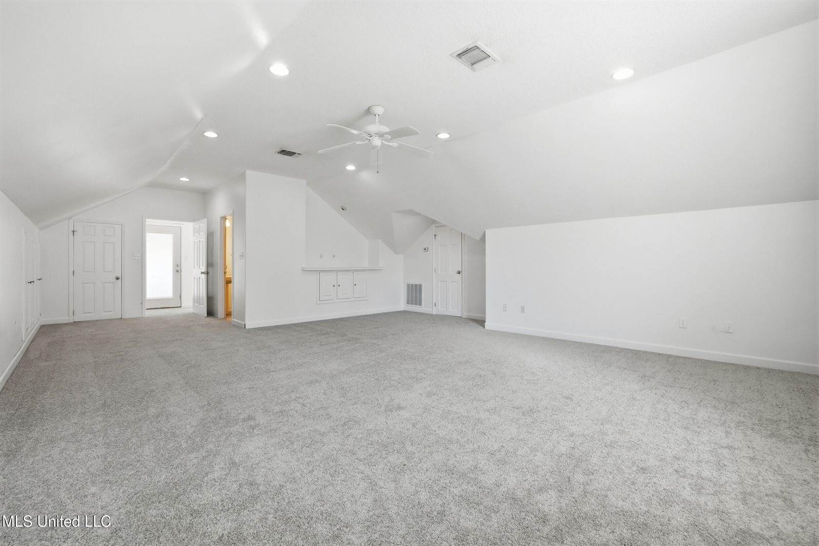 6800 Riviera Drive, Biloxi, MS 39532