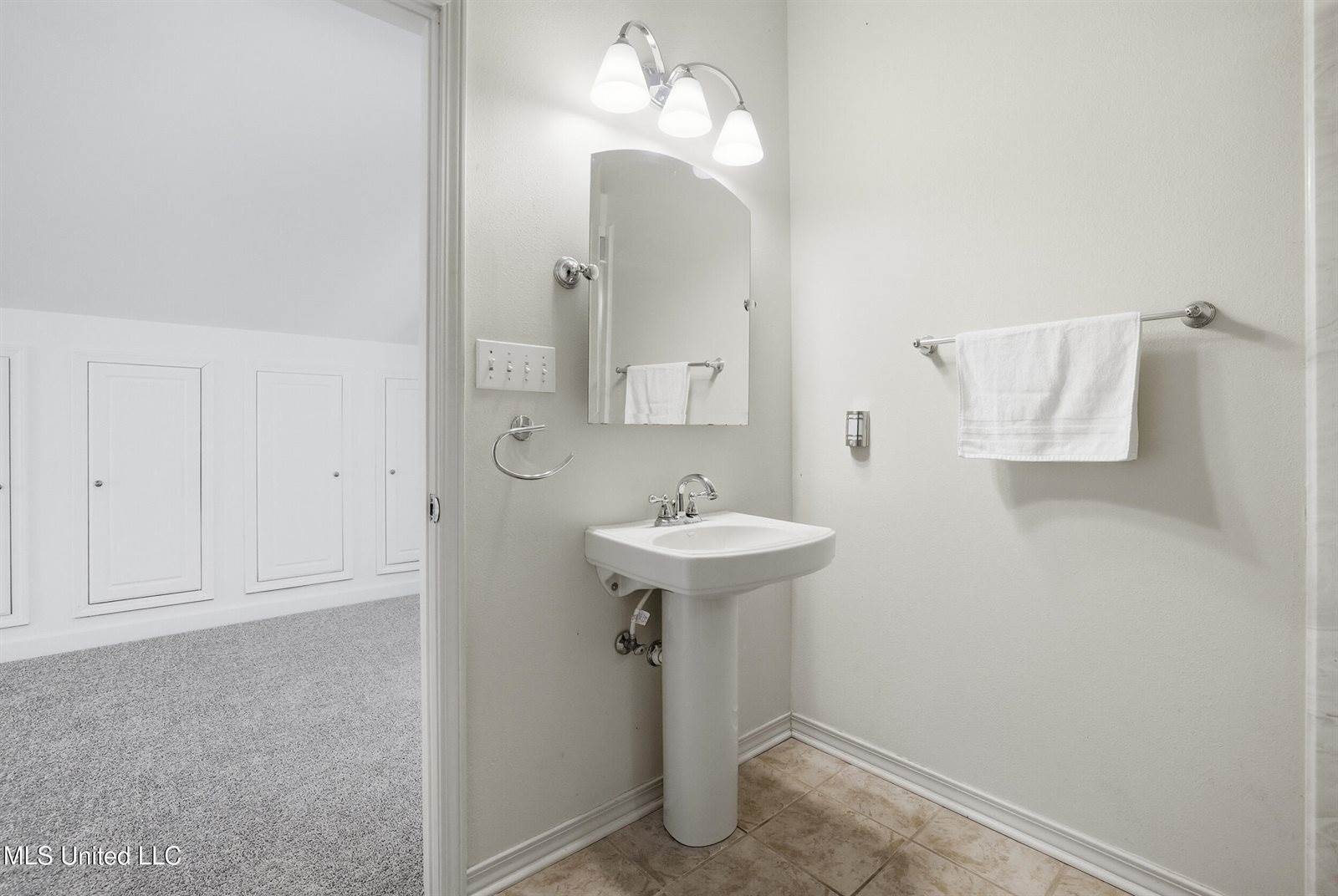 6800 Riviera Drive, Biloxi, MS 39532