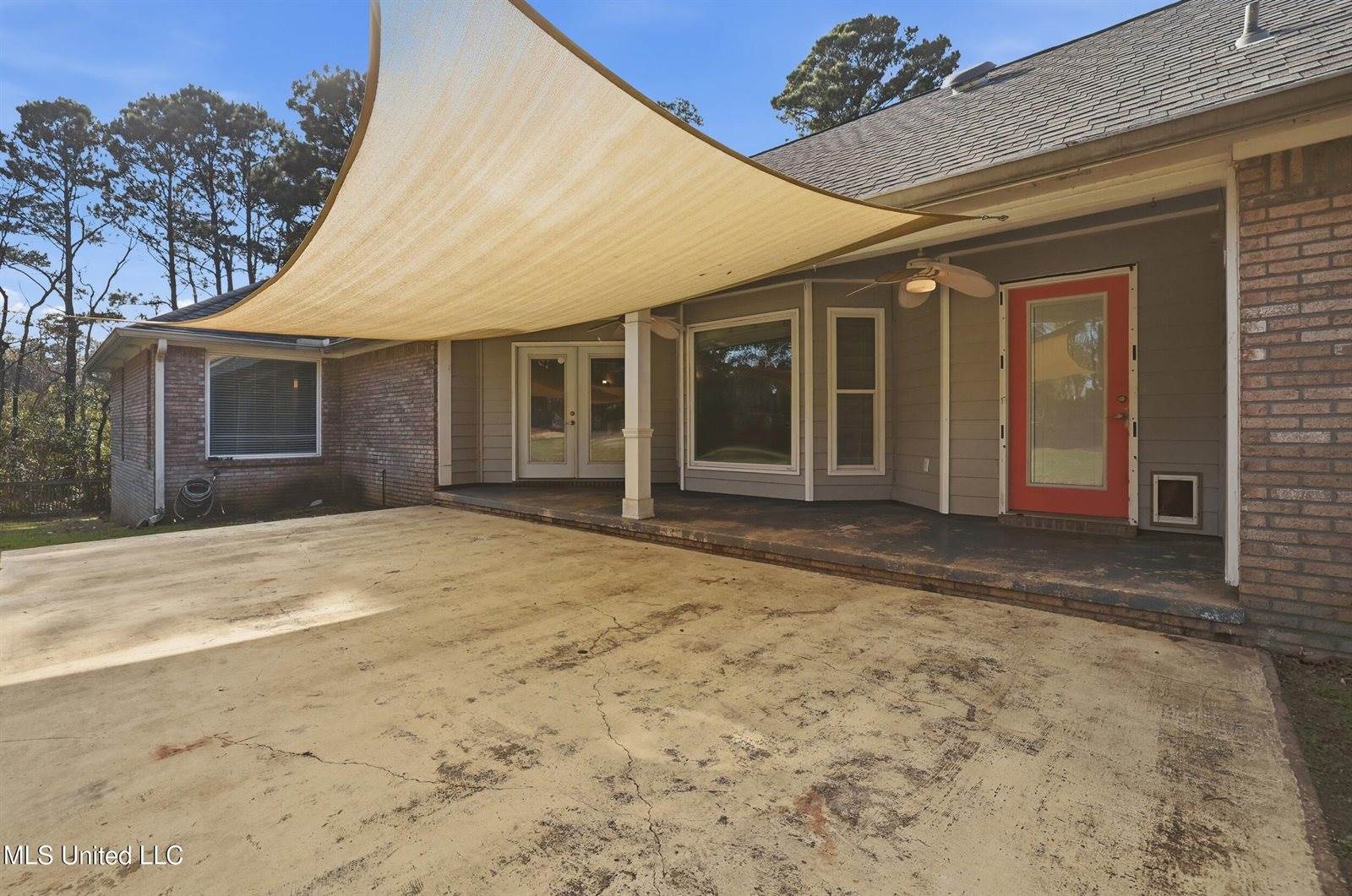 6800 Riviera Drive, Biloxi, MS 39532