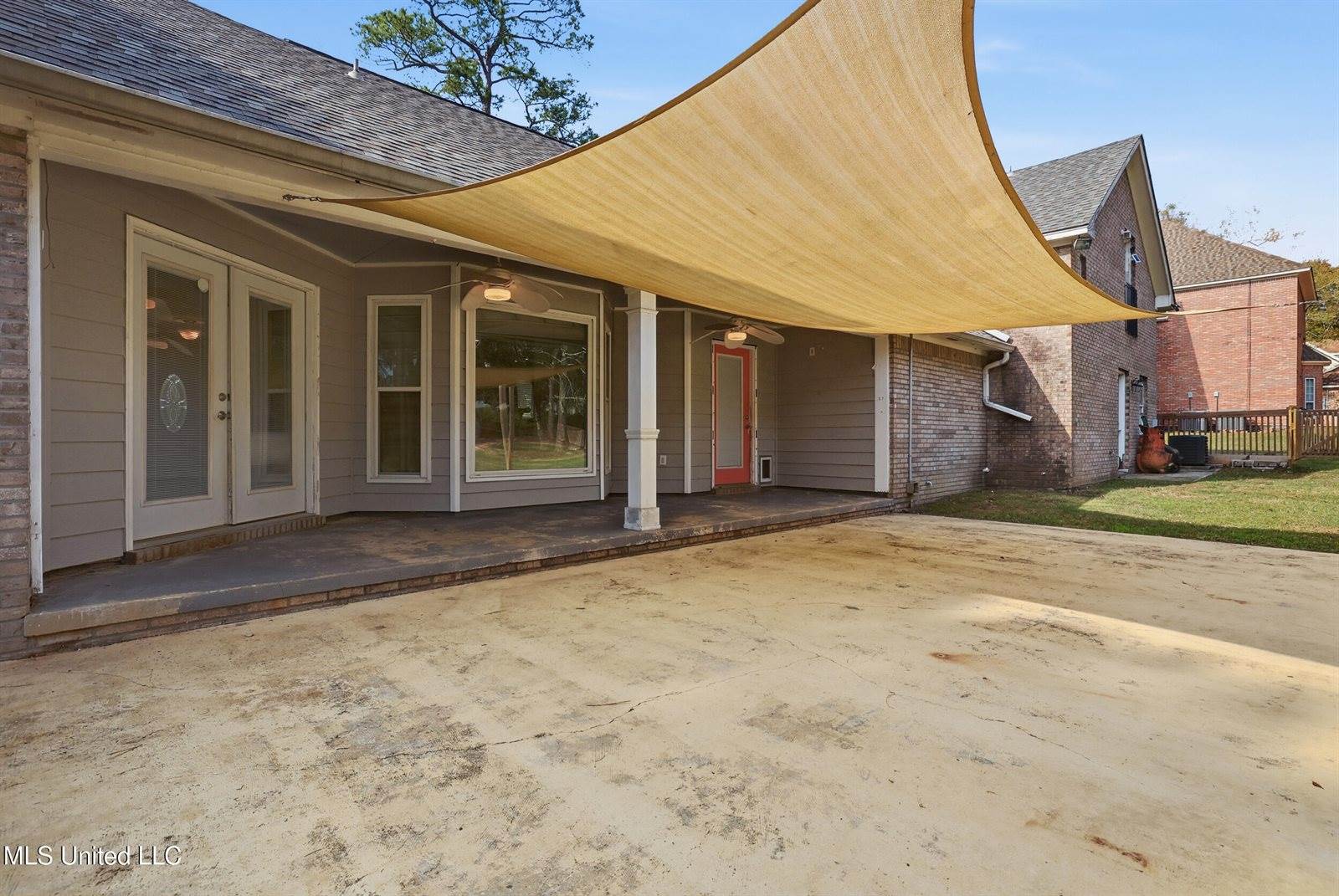 6800 Riviera Drive, Biloxi, MS 39532