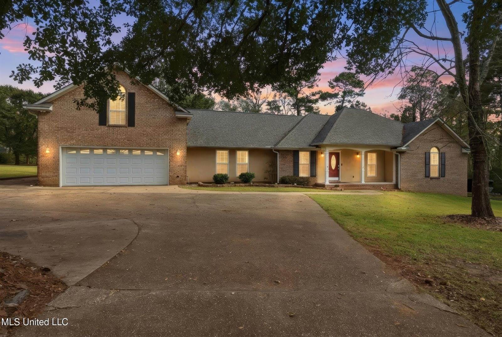 6800 Riviera Drive, Biloxi, MS 39532