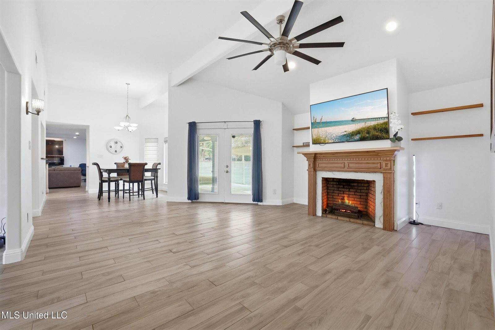 6800 Riviera Drive, Biloxi, MS 39532