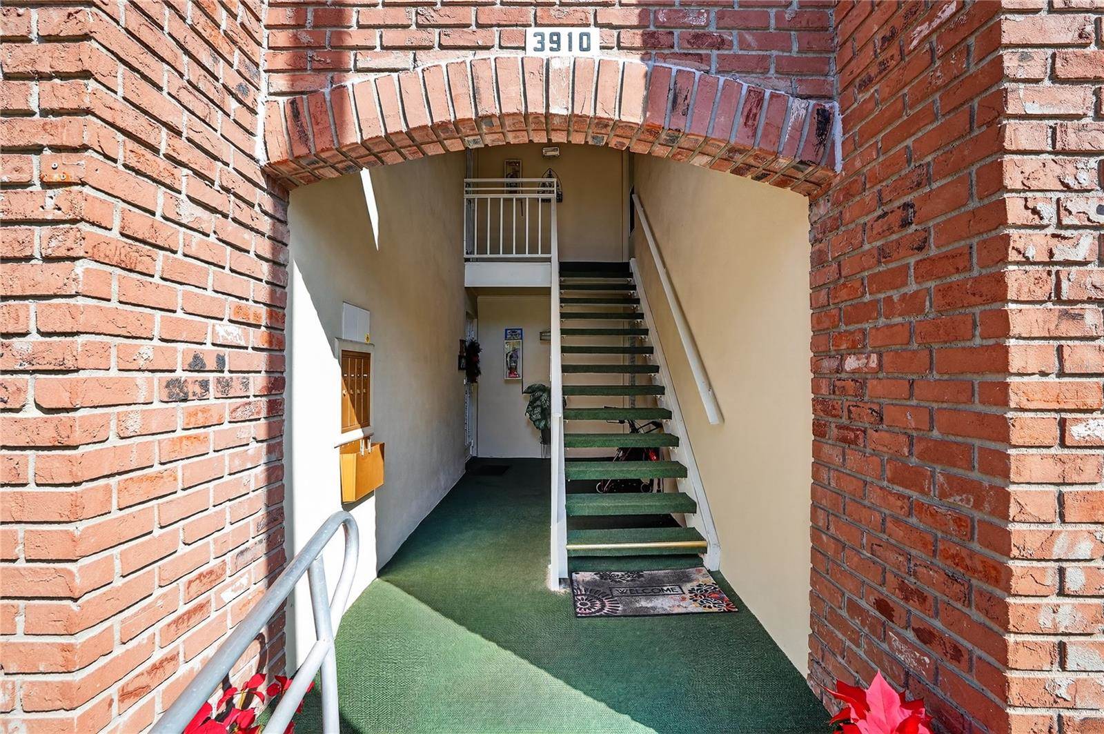 3910 37TH Street South, Saint Petersburg, FL 33711