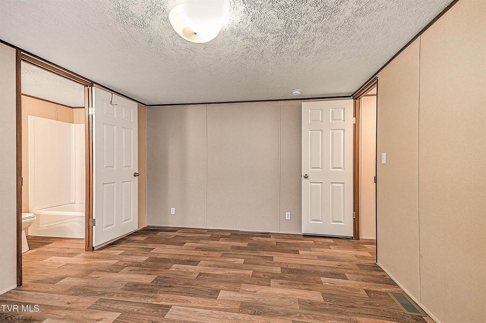 374 Bill Bennett Road, Johnson City, TN 37604