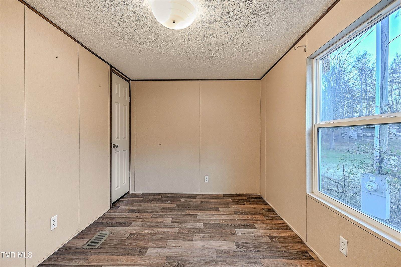 374 Bill Bennett Road, Johnson City, TN 37604