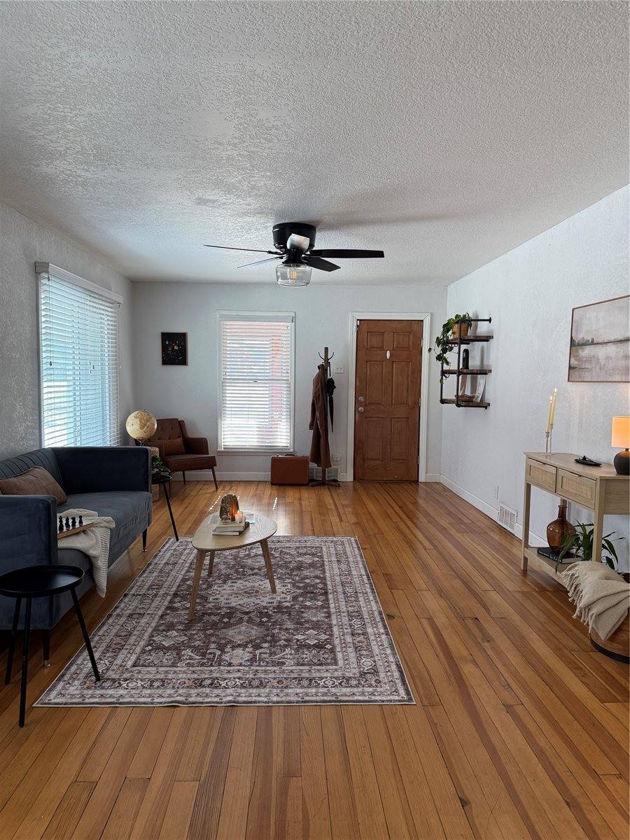 4339 Ovid Avenue, Des Moines, IA 50310