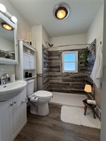 4339 Ovid Avenue, Des Moines, IA 50310