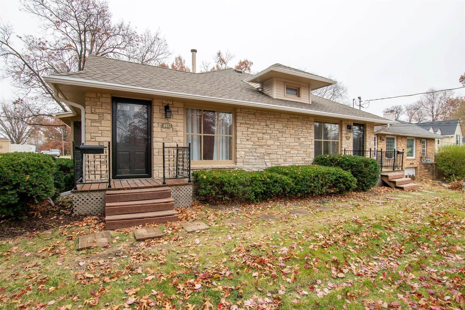 4933 Woodland Avenue, Des Moines, IA 50312
