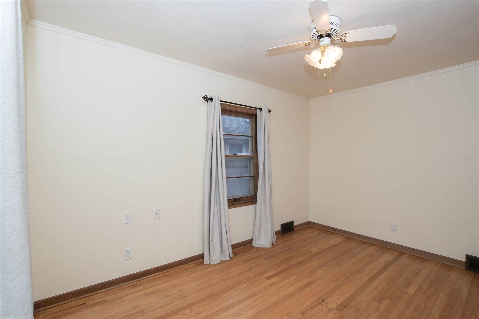 4931 Woodland Avenue, Des Moines, IA 50312