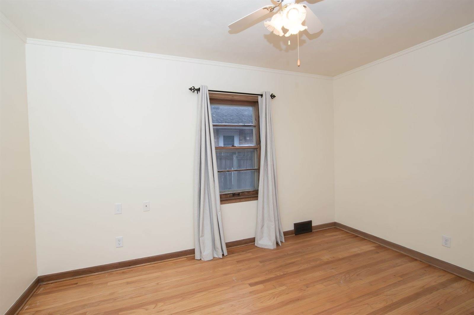 4931 Woodland Avenue, Des Moines, IA 50312