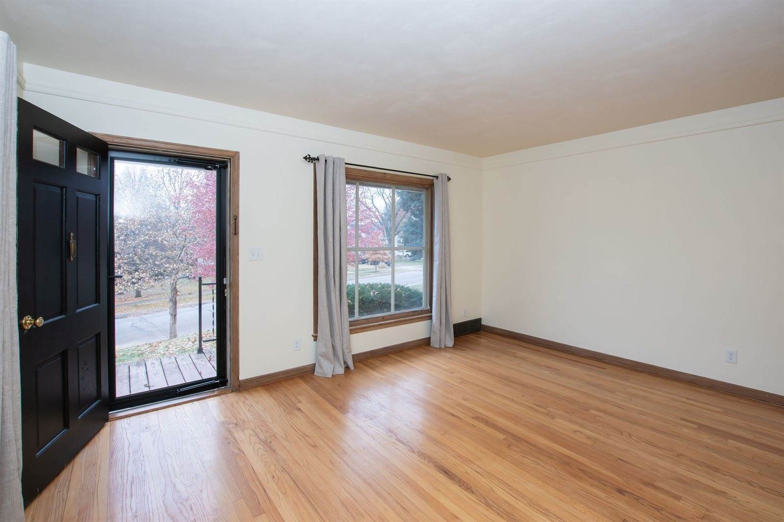 4931 Woodland Avenue, Des Moines, IA 50312