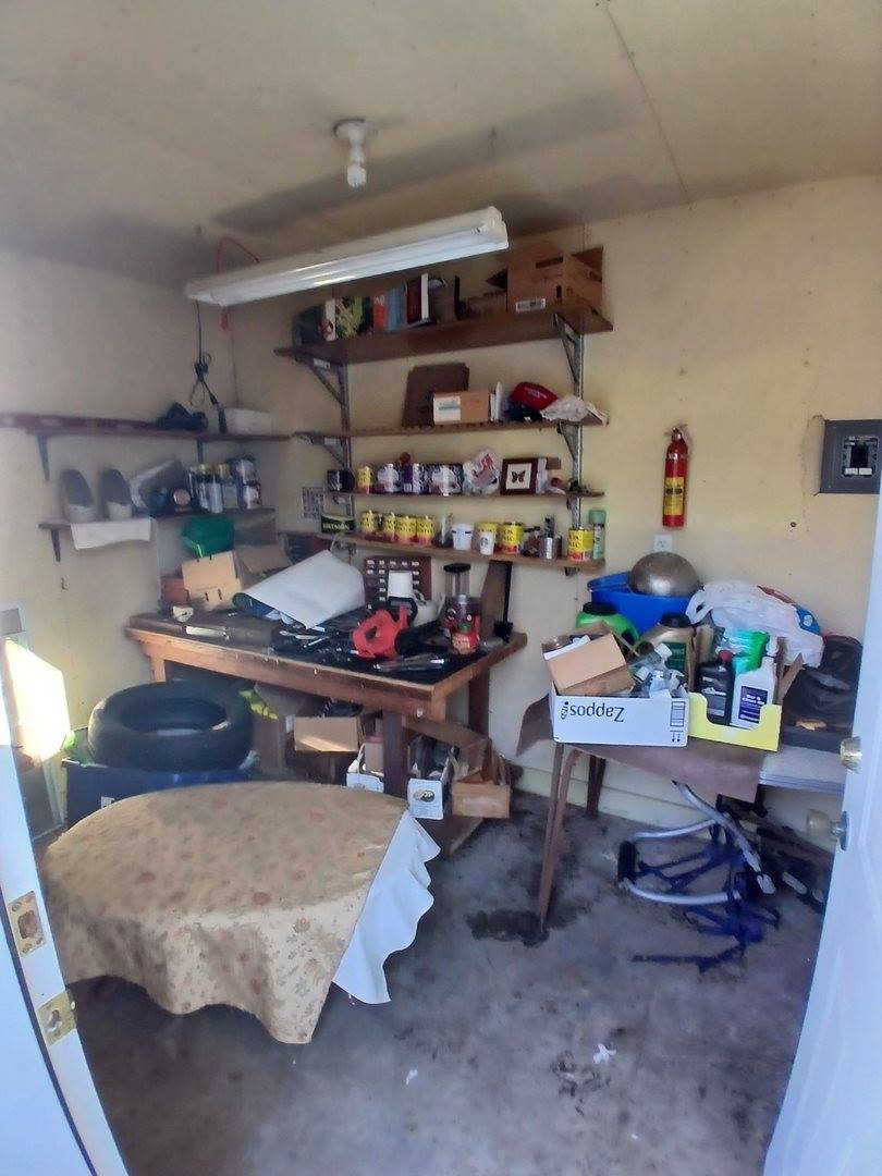 2435 East 41st Street, Davenport, IA 52806