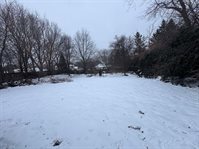 2435 East 41st Street, Davenport, IA 52806