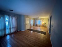 2435 East 41st Street, Davenport, IA 52806