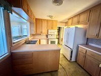 2435 East 41st Street, Davenport, IA 52806